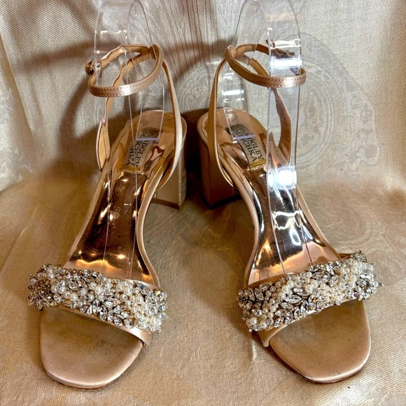BADGLEY MISCHKA Sz 8 Clara Embellished Pearls Block Heel Ankle Straps Sandals - Picture 2 of 16